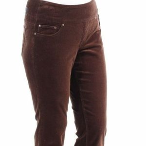 Jag Jeans - Peri Pull-On Straight leg Corduroy